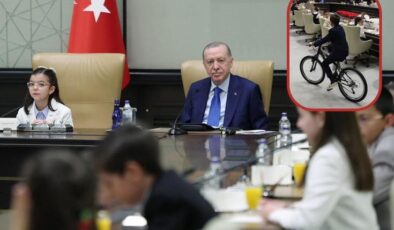 Cumhurbaşkanı Erdoğan, Külliye’de çocukları ağırladı