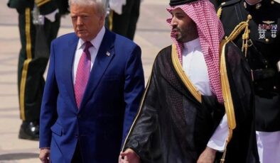 600 milyar doları duyan Trump soluğu Prens’in yanında aldı